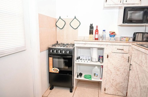 Rock Sound Apartment | Centrally Located Apartment – Dine, Explore, Relax