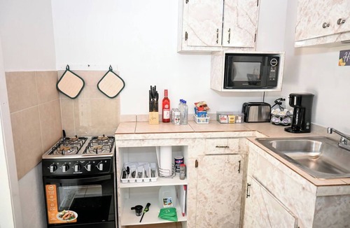 Rock Sound Apartment | Centrally Located Apartment – Dine, Explore, Relax