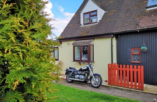 Streatley Ski Chalet | Chalet Cottages - Belle Cottage