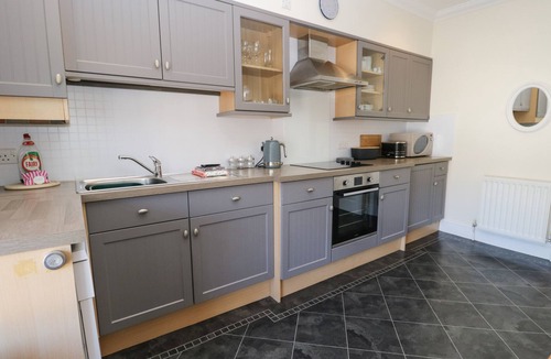 Bowness-on-Windermere Cottage | CHAPEL REST, family friendly in Bowness-On-Windermere