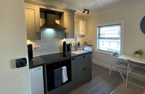 Bedford Apartment | Character Bedford Apartment With Two Bedrooms