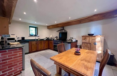 Worlington Cottage | Character Cottage Between Exmoor & Dartmoor on a 15th-Century Farm with Pool