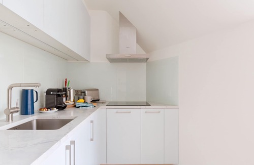 London City Centre Apartment | Charing Cross | Embankment | Trafalgar Square | Bright & Quiet | ZONE 1