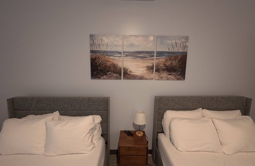 Lubbers Quarters Cay Hotel | Charming 1-bedroom hotel in enchanting Marsh Harbour with AC