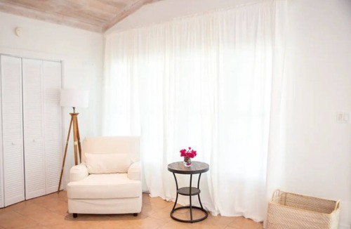 George Town Apartment | Charming 1-bedroom at Exuma Yacht Club