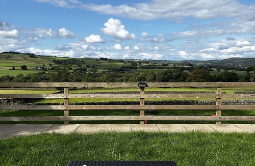 Ripley Cottage | Charming 2 Bed Cottage in Nidderdale Near Harrogat