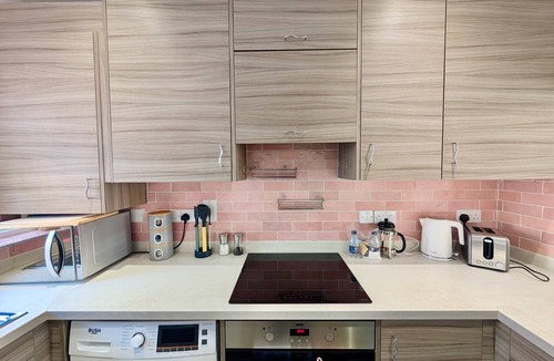 Pinner South House | Charming 2 bed house in Pinner