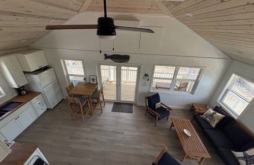 Green Turtle Cay Cottage | Charming 2-bedroom cottage in Green Turtle Cay across the street from Coco Bay