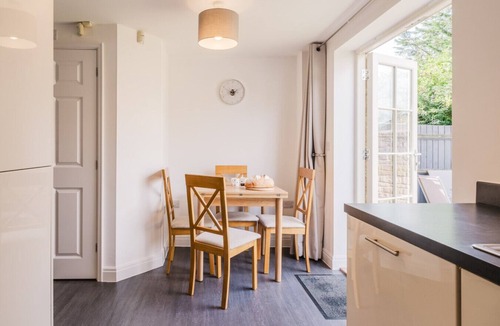 Cheltenham Cottage | Charming 2 Bedroom Home in the Cotswolds