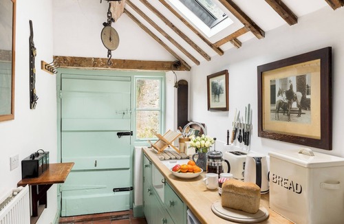Compton Abdale House | Charming 2 Bedroom Cottage in Compton Abdale, Glos - Pass the Keys