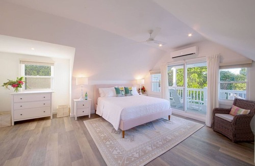 Governor's Harbour House | Charming 2BR Island Cottage with Pool & Generator