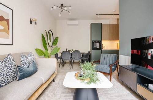Bloomsbury Apartment | Charming 2BR in the Heart of Bloomsbury -D