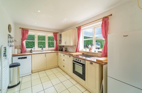 Charlton-on-Otmoor House | Charming 3 Bed Home in Peaceful Rural Village - Pass the Keys