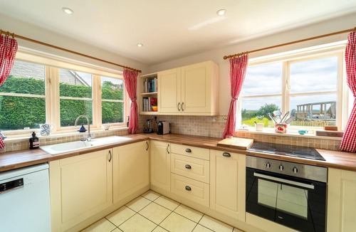 Charlton-on-Otmoor House | Charming 3 Bed Home in Peaceful Rural Village - Pass the Keys