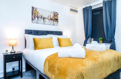 Oadby House | Charming 3-Bed House, Accommodates 6, Fast Wi-Fi, Perfect for Long Term Stays