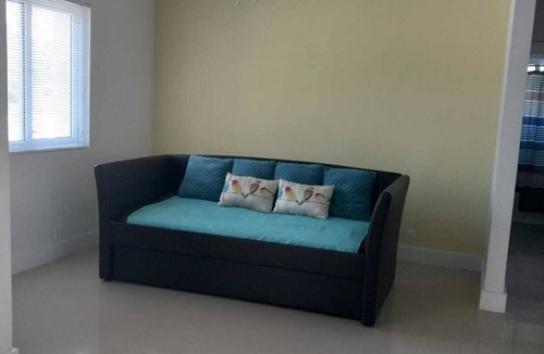Royal Bahamian Estates House | Charming 3-bedroom house with AC, WiFi in lovely Freeport