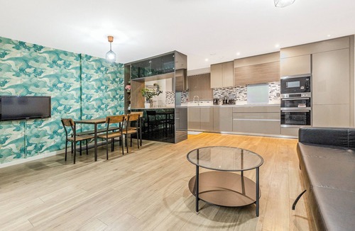 Sudbury Apartment | Charming 3BR Duplex in Wembley, 5 Minites to Tube