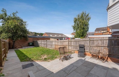 High Wycombe House | Charming 5 Bedroom Home in High Wycombe Perfect for Families