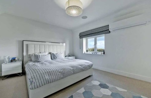Amersham House | Charming 5BR Farmhouse Retreat in Amersham