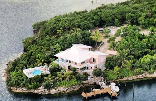 Great Harbour Cay House | Charming and Secluded Home on the Bay with Fresh Water Pool, Dock, Views.