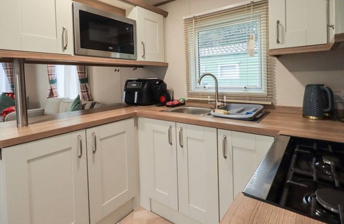 Yealand Conyers House | Charming Caravan at Foxwood Hideaway