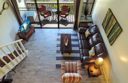 Kahuku House | Charming home by the pool near the beach
