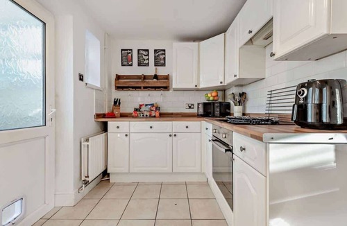 New Forest District House | Charming New Forest Cottage with Private Garden Rockford Cottage