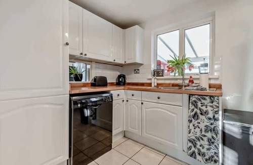 New Forest District House | Charming New Forest Cottage with Private Garden Rockford Cottage