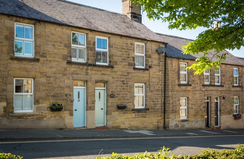 South Charlton Cottage | Charming Original Stone Cottage Close To Beaches and Countryside