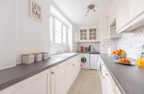Windsor City Centre Apartment | Charming Studio| Windsor Castle Views By Tempstay