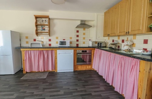 Bont Newydd House | Charming Ty Ni in Caeathro