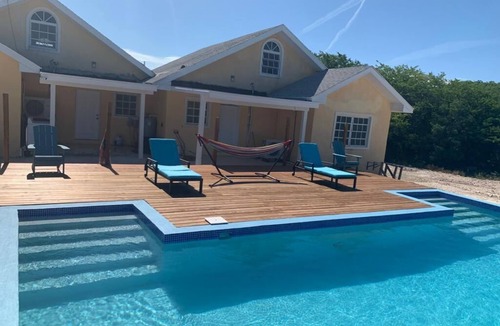George Town Villa | Charming Villa - 4 bedrooms with large pool - both houses