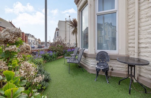 Blackpool Town Center House | CHERRY TREE HOUSE, pet friendly, luxury holiday cottage in Blackpool
