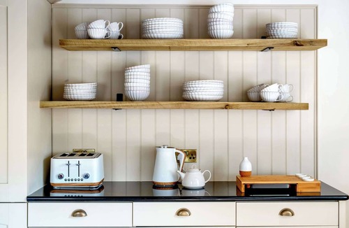 Kinoulton House | Cherry Trees Farmhouse with Hot Tub