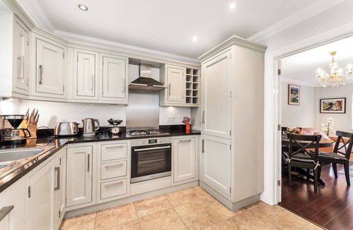 Great Shelford House | Chic 3Bed House & Garden Near Shelford High Street