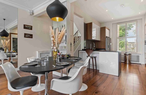 Redcliffe Apartment | Chic Chelsea maisonette with 2 terraces