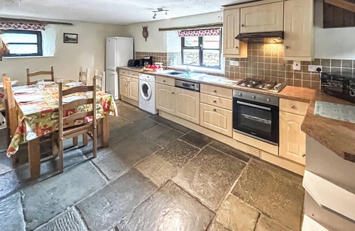 Hawkchurch Cottage | Cider House is a paradise for families, friends and couples.