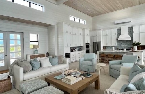 William's Town House | CIESTA SANDS- Beachfront Luxury, Top Beach, 4 bedrooms w private bath, Pool
