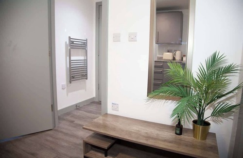 Hope Street Apartment | City Centre Apartment, Quiet and Cozy, Sleeps 4.