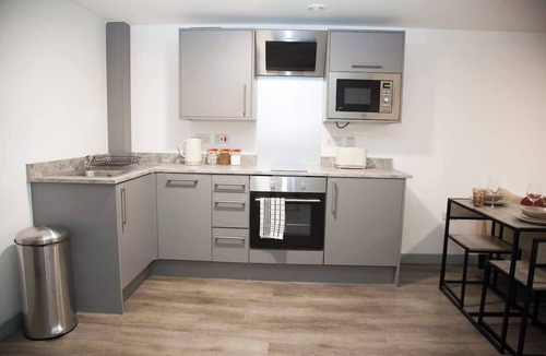 Hope Street Apartment | City Centre Apartment, Quiet and Cozy, Sleeps 4.