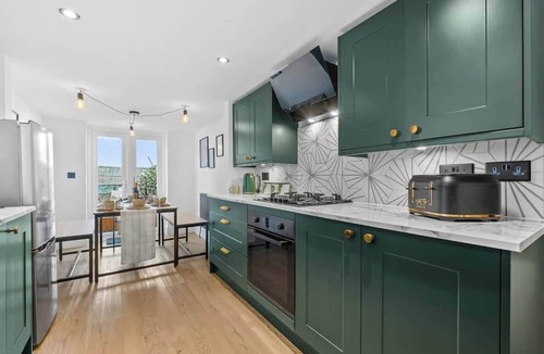 Southampton City Centre House | City Centre Pet-Friendly House w/Parking & Fast WiFi