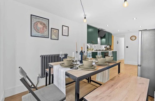 Southampton City Centre House | City Centre Pet-Friendly House w/Parking & Fast WiFi