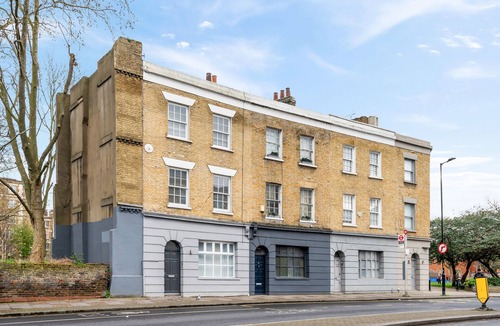 Newington House | City Centre - Townhouse - Stay 10 - Cinema Room