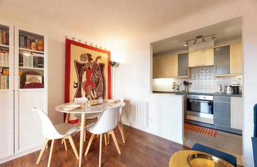 Canbury Apartment | City-chic central studio near station, Kingston - Pass the Keys