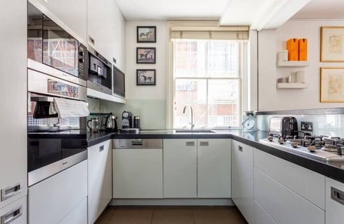 Abingdon House | Classy 5BR Roof Terraced Fully AC Kensington House