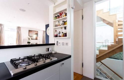 Abingdon House | Classy 5BR Roof Terraced Fully AC Kensington House
