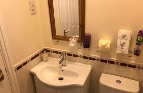 Newcastle-Under-Lyme House | Clayhanger Guest House