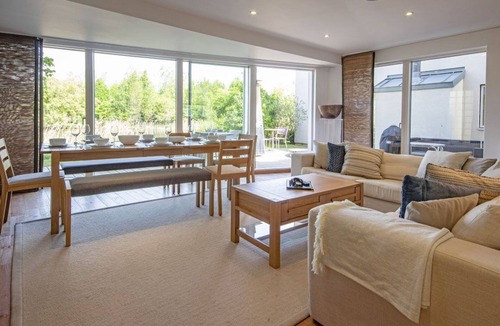 Cirencester House | Clearwater 67, Ortolan Villa (P) - Lakeside House, Hot Tub, Spa Access, Sleeps 8