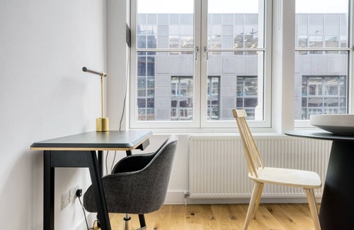 Farringdon Apartment | Clerkenwell Apt 1BR, opst Farringdon Stn 6min Chancery Ln, by Blueground