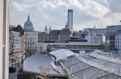 Farringdon Apartment | Clerkenwell Near Station With Lift & Balcony